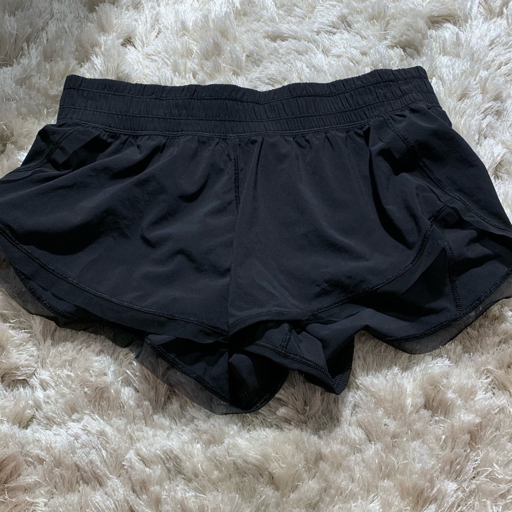 Lululemon running shorts 🍋